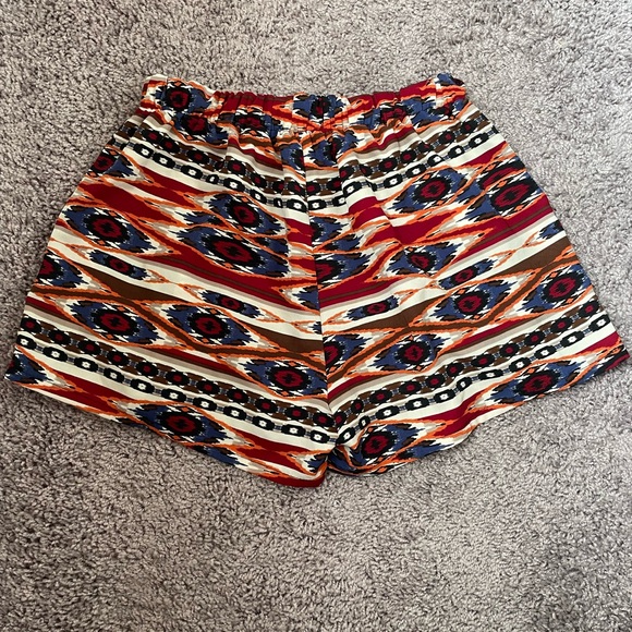 Women’s Multi-Color Dress Shorts with Pockets - Picture 2 of 4